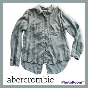 Abercrombie Women's button up distressed soft linen Size Small